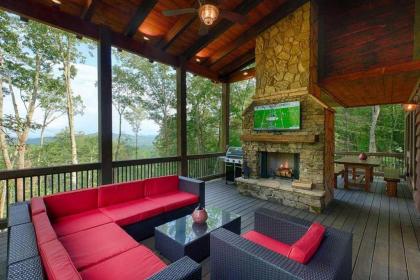 Twin Pine Lodge by Escape to Blue Ridge - image 10