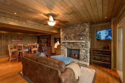 Twin Pine Lodge by Escape to Blue Ridge - image 13