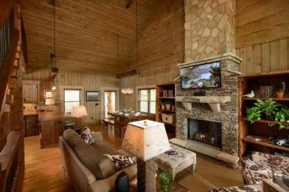 Twin Pine Lodge by Escape to Blue Ridge - image 16