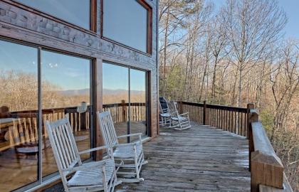 Blue Vista Breathtaking Mtn Views 3 Fireplaces Hot Tub Games 10 Min from DT Blue Ridge! - image 9