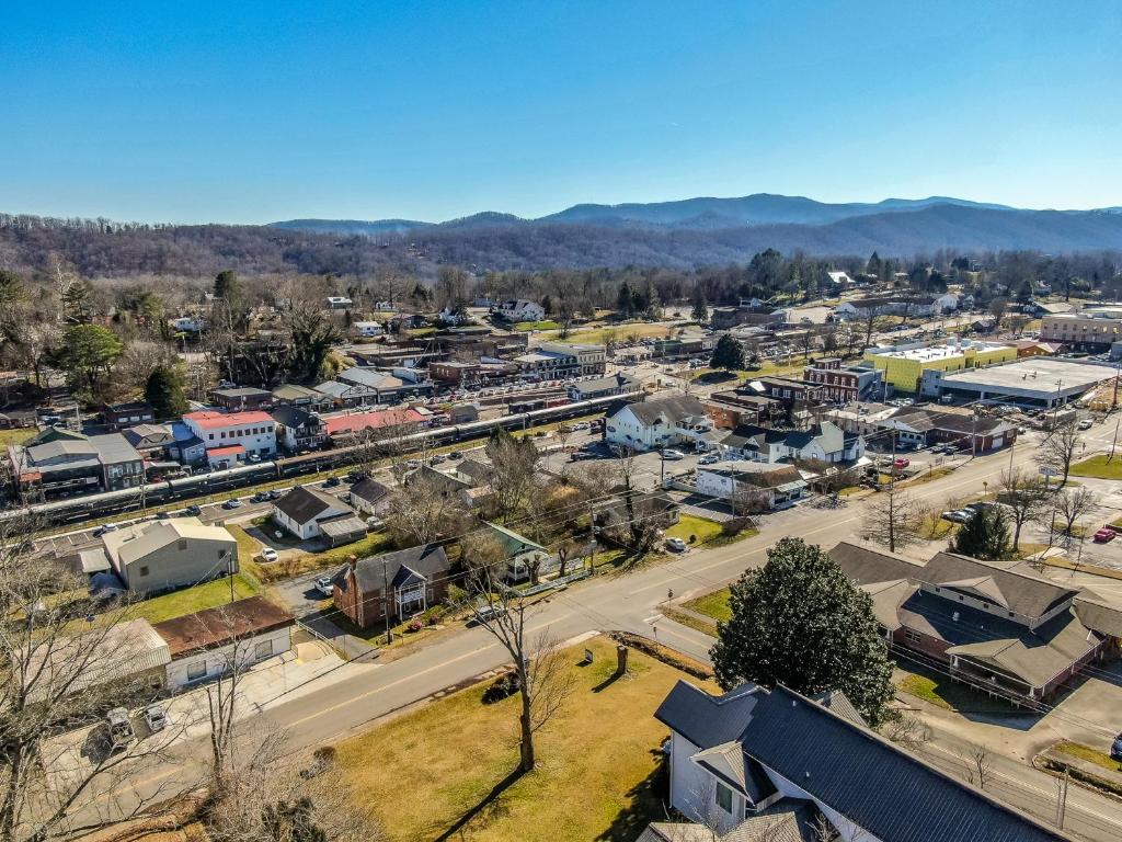 ALOFT in Blue Ridge - Downtown Blue Ridge - image 2