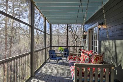 Cozy and Stylish Studio 6 mi to Scenic Railway Blue Ridge