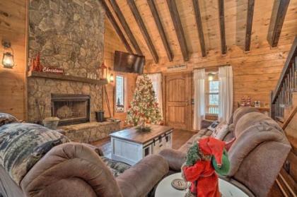 Private Blue Ridge Cabin with Hot Tub and Fire Pit!