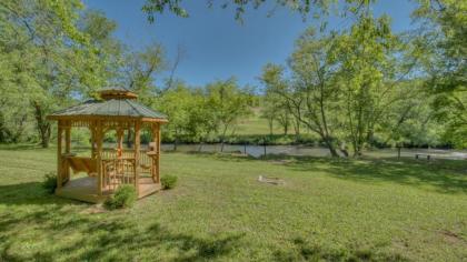 Hidden Creek Cabin by Escape to Blue Ridge - image 7