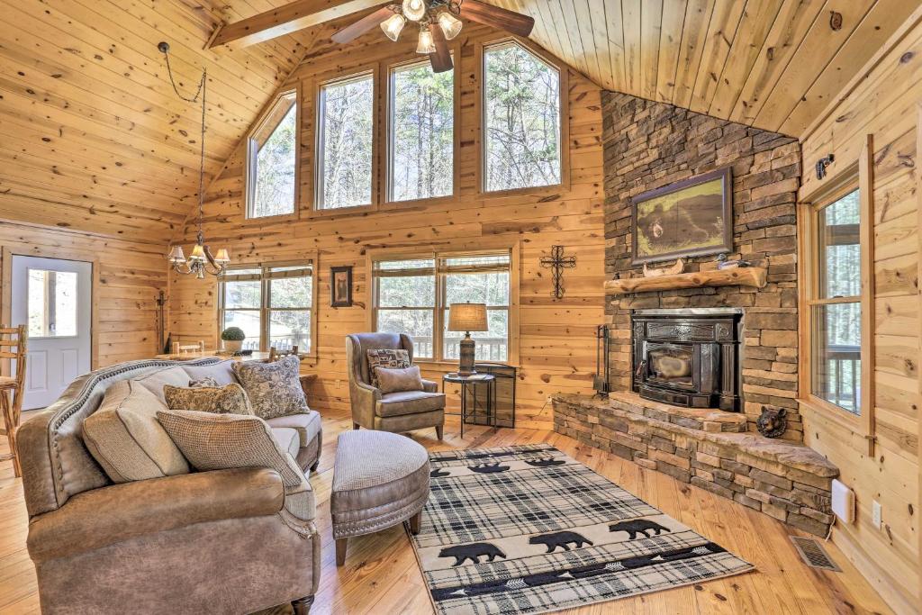 Cozy Blue Ridge Cabin with Deck and Trail Access! - main image