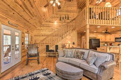 Cozy Blue Ridge Cabin with Deck and Trail Access! - image 4