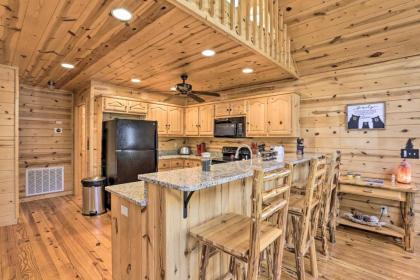 Cozy Blue Ridge Cabin with Deck and Trail Access! - image 6