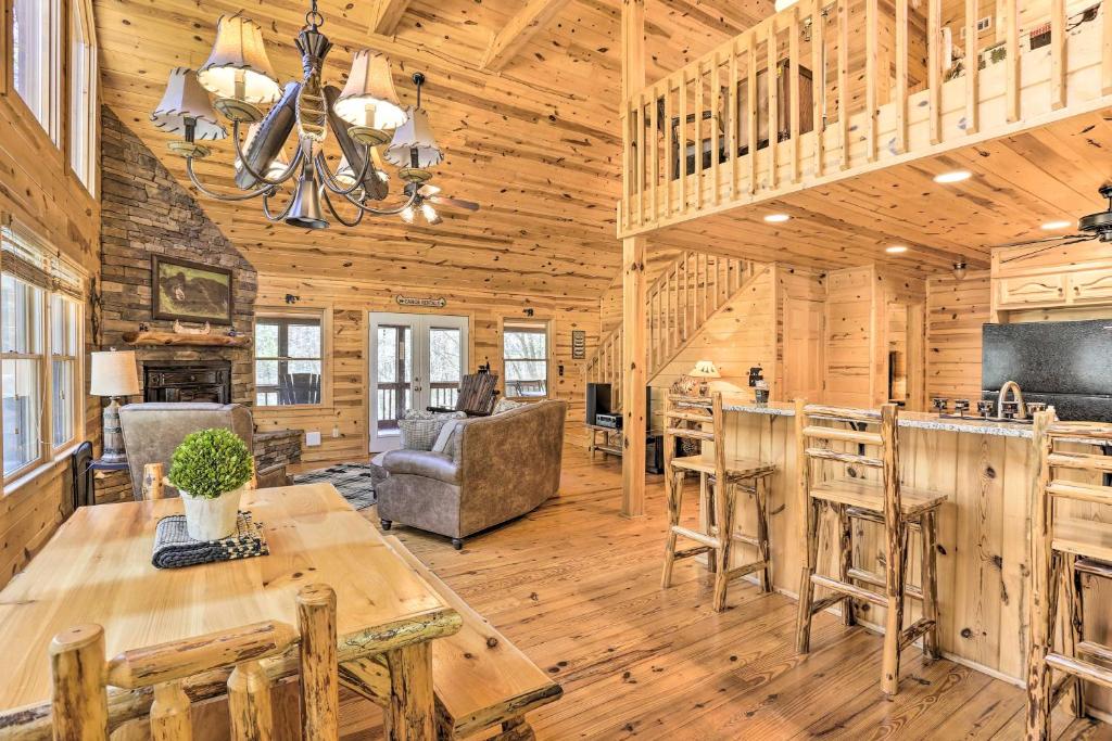 Cozy Blue Ridge Cabin with Deck and Trail Access! - image 7