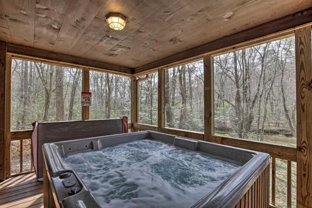 Picturesque Mtn Cabin with Hot Tub and Fire Pit! - image 2