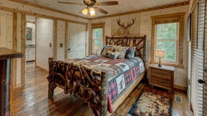 A Cozy Corner Cabin by Escape to Blue Ridge - image 10