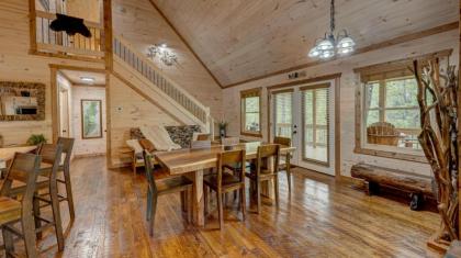 A Cozy Corner Cabin by Escape to Blue Ridge - image 4