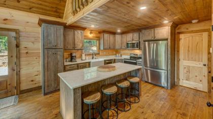 Sasquatch Chalet by Escape to Blue Ridge - image 8