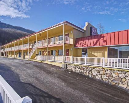 Econo Lodge Near Bluefield College - image 8