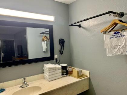 Americas Best Value Inn & Suite - image 9