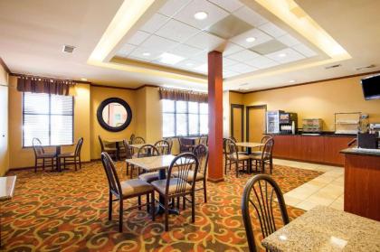 Comfort Inn & Suites Blytheville - image 15