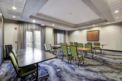 Fairfield Inn and Suites by Marriott San Antonio Boerne - image 12