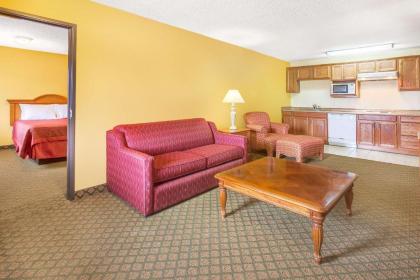 Days Inn by Wyndham Boerne - image 11