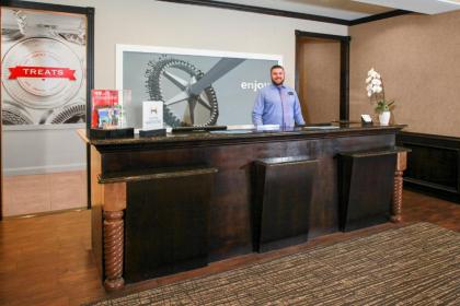 Hampton Inn & Suites Boerne - image 10