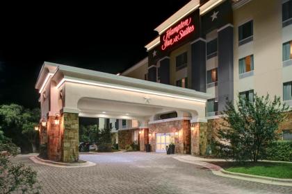 Hampton Inn & Suites Boerne - image 3