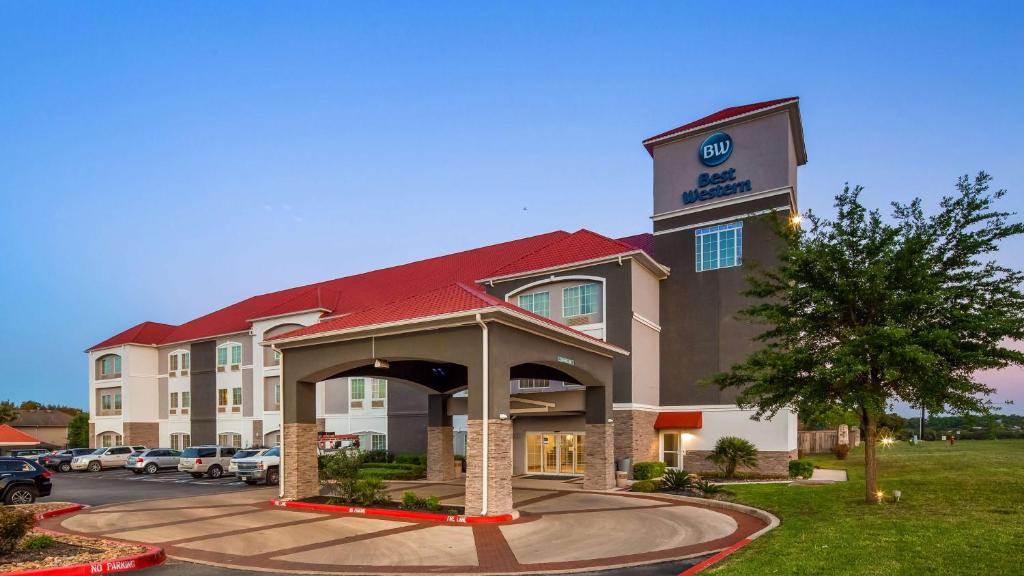 Best Western Boerne Inn & Suites - main image