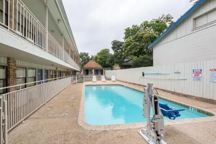 Motel 6-Boerne TX - image 12