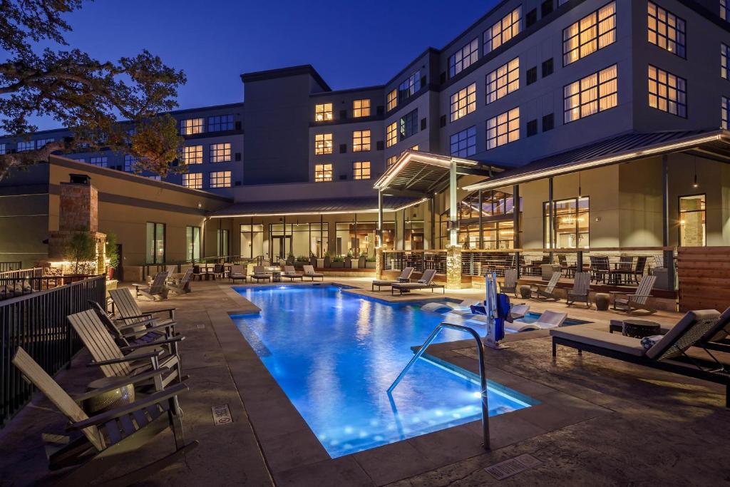 The Bevy Hotel Boerne A Doubletree By Hilton - main image