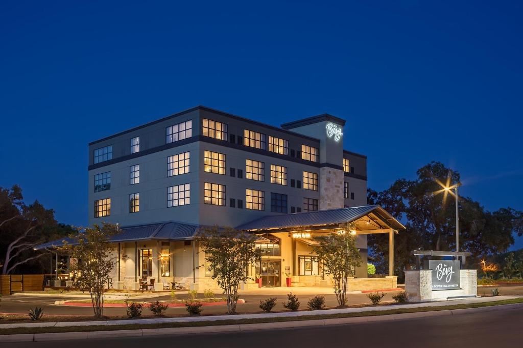 The Bevy Hotel Boerne A Doubletree By Hilton - image 2