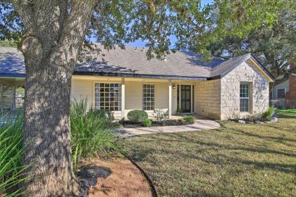 Renovated Home Nestled on Cibolo Creek with Fire Pit - image 9