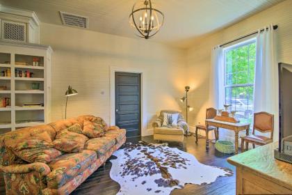 Updated Boerne Cottage Sip Explore and Relax! - image 10