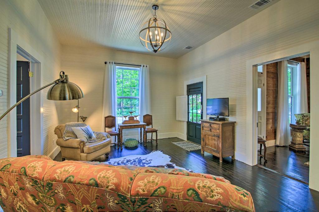 Updated Boerne Cottage Sip Explore and Relax! - image 2