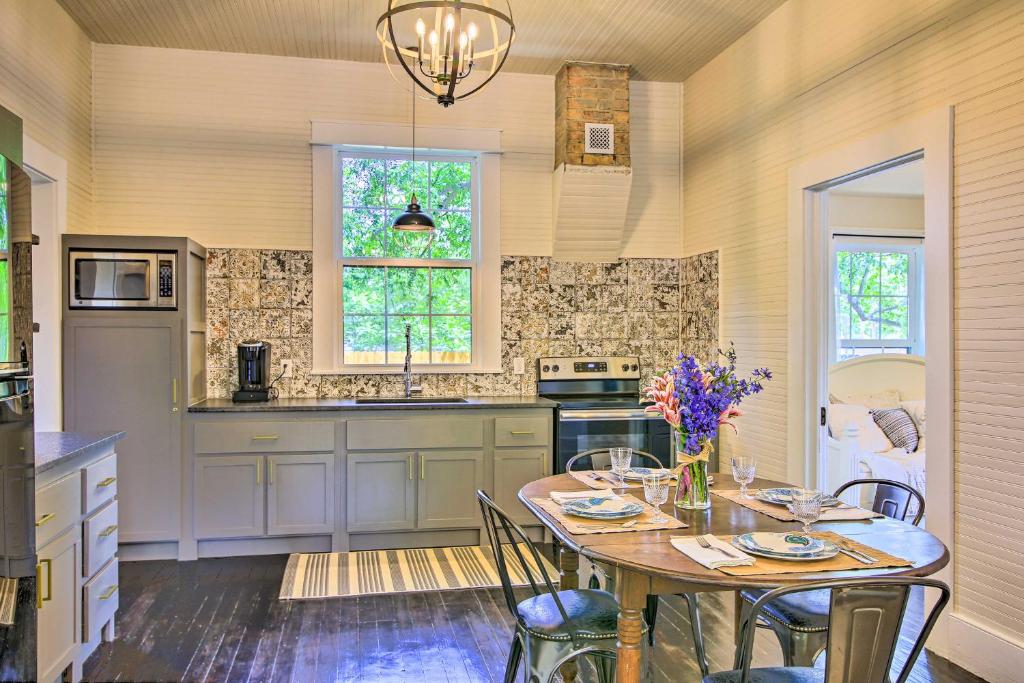 Updated Boerne Cottage Sip Explore and Relax! - image 6