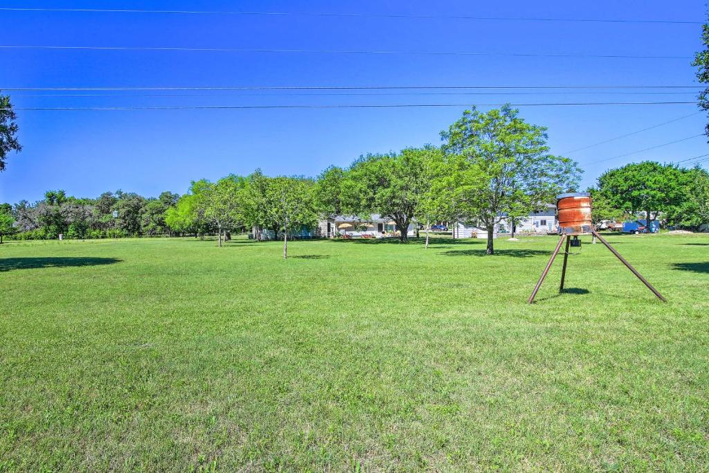 Family-Friendly Boerne Beach House with Patio - image 2