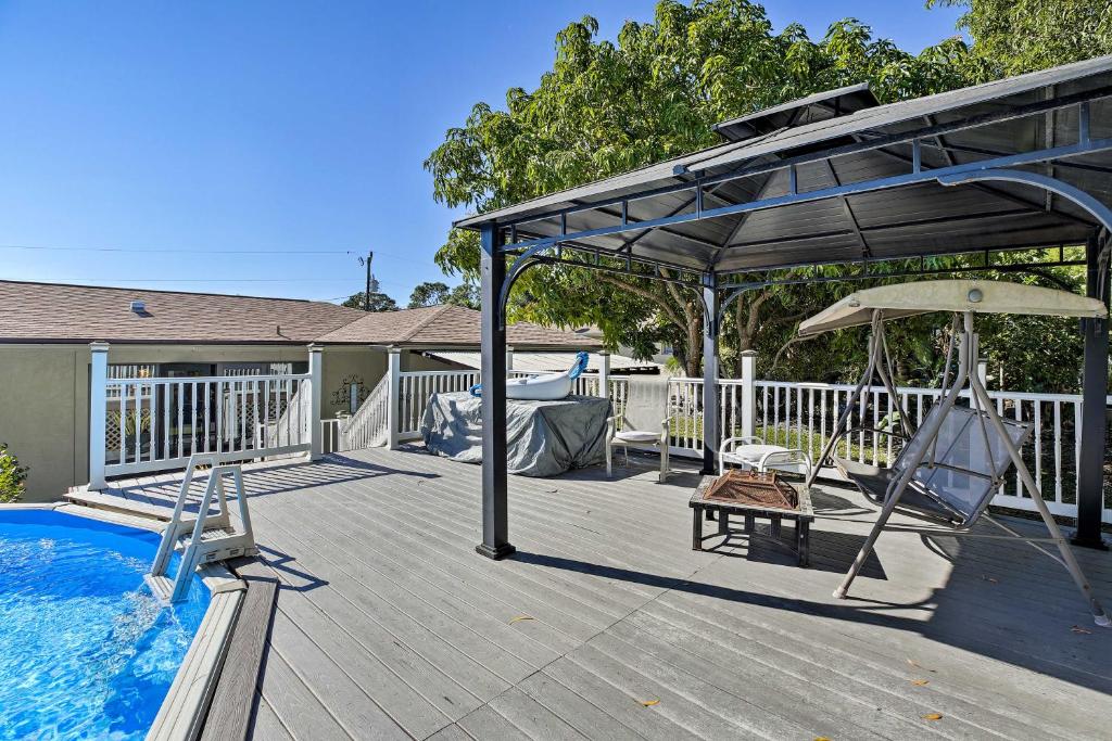 Coastal Bokeelia Oasis Pool Deck and Fire Pit - image 3