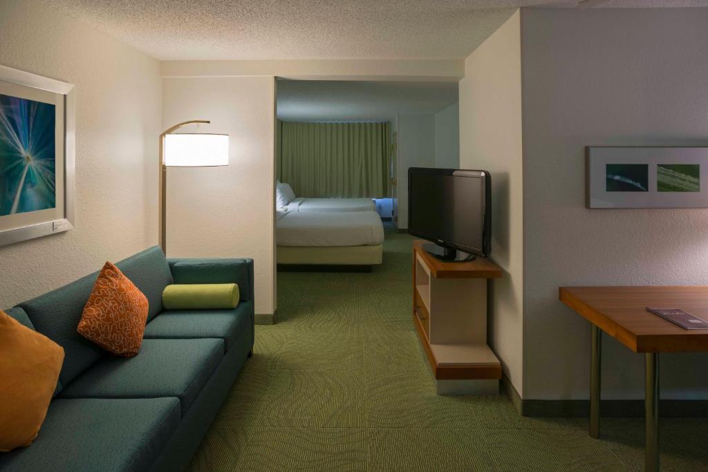 SpringHill Suites Chicago Bolingbrook - image 4