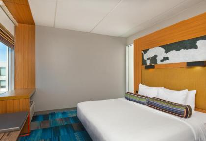 Aloft Bolingbrook - image 11