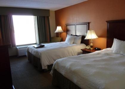 Hampton Inn & Suites Bolingbrook - image 3