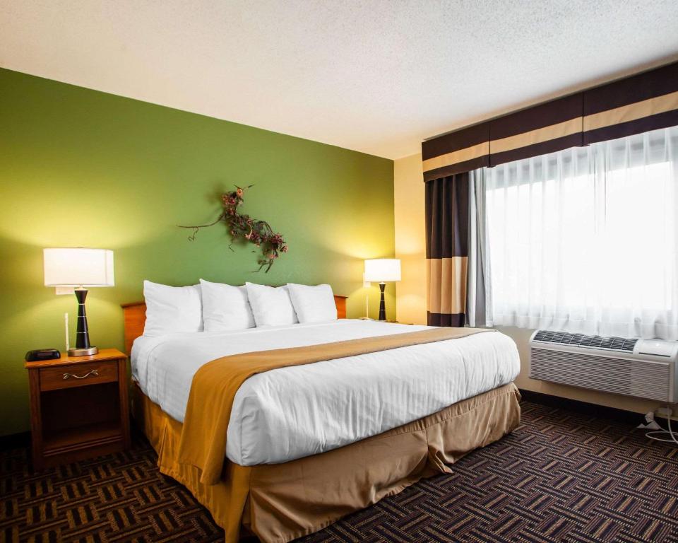 Quality Inn Bolingbrook I-55 - image 5