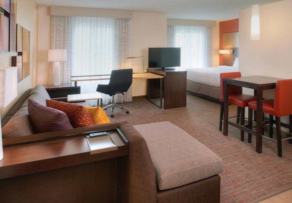 Residence Inn by Marriott Chicago Bolingbrook - image 5