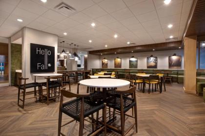 Fairfield Inn & Suites by Marriott Chicago Bolingbrook - image 15