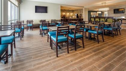 Best Western Plus Bolivar Hotel & Suites - image 6