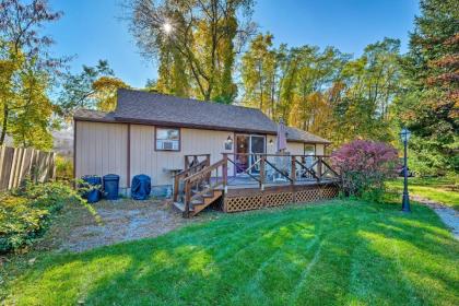 Bolton Landing Cottage with Deck - Walk to Beach!