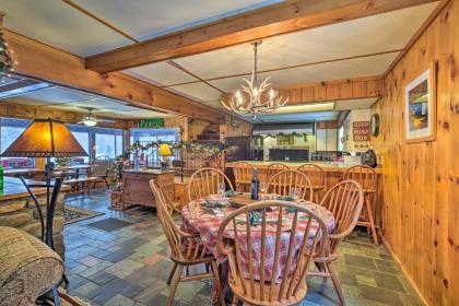 Alderbrook Lodge in Bolton with Private Lake! - image 10