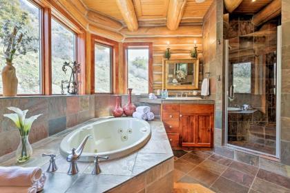 Extravagant Private Cabin By Beaver Creek and Vail! - image 9