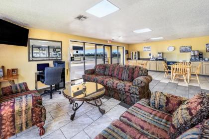 Americas Best Value Inn Bonham - image 10