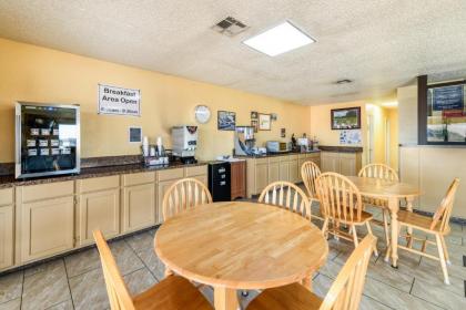 Americas Best Value Inn Bonham - image 11