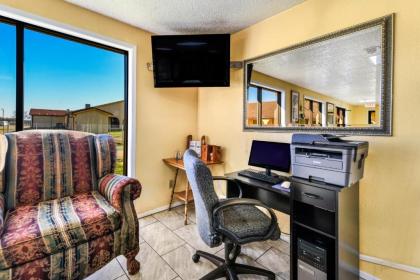 Americas Best Value Inn Bonham - image 14