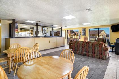 Americas Best Value Inn Bonham - image 15