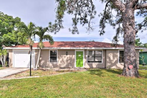 Coastal House with Fenced-In Yard - 5 Mi to Beach! - image 4