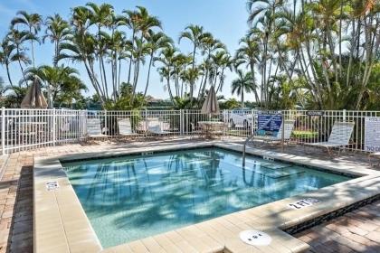 Chic Bonita Springs Studio with Community Amenities! - image 10