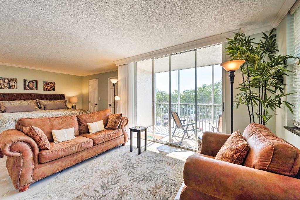 Chic Bonita Springs Studio with Community Amenities! - image 5